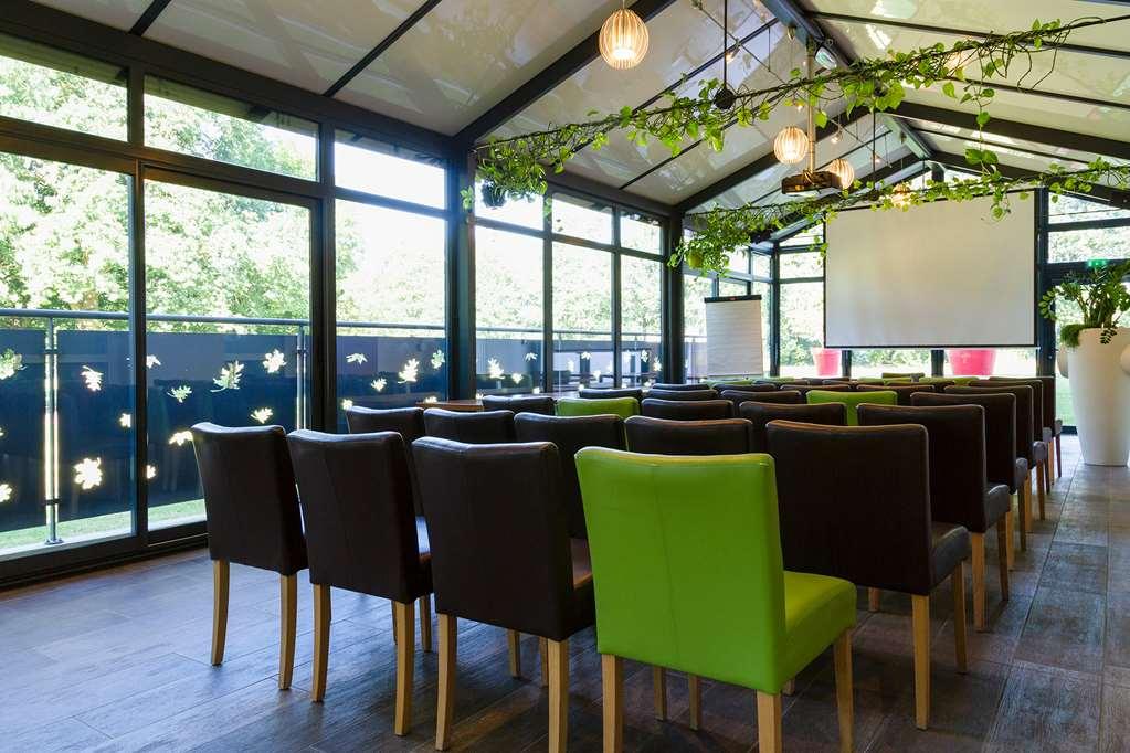 The Originals Boutique Hotel Restaurant Saint James, Montaigu-Vendee Vybavení fotografie